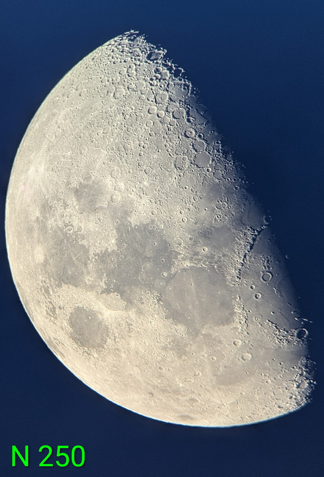 lune_soiree_observation_astrophotographie_instrument_nature_ouest